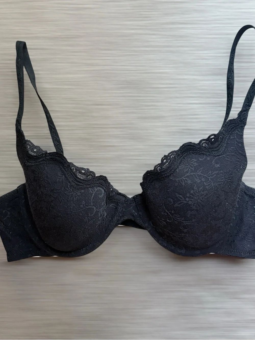 Maidenform Comfort Devotion Your Lift Black Lace Bra